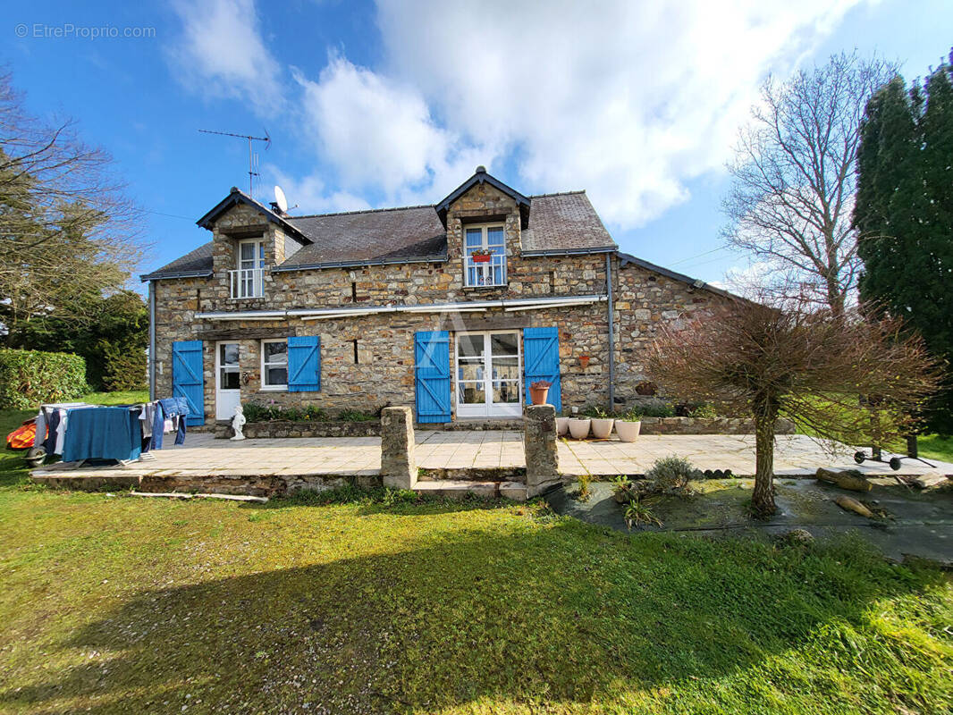 Maison à DERVAL