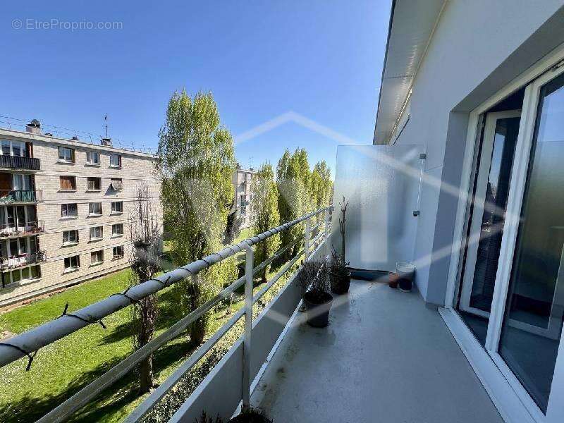 Appartement à COMBS-LA-VILLE
