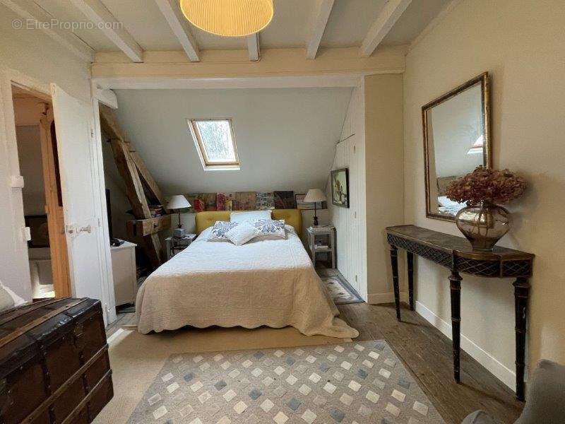Maison à LA BAZOCHE-GOUET