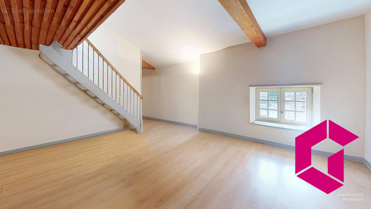 Appartement à LA SEAUVE-SUR-SEMENE