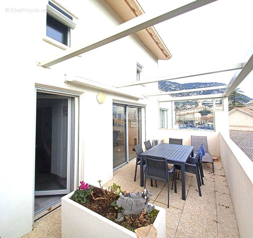 Appartement à VOLX
