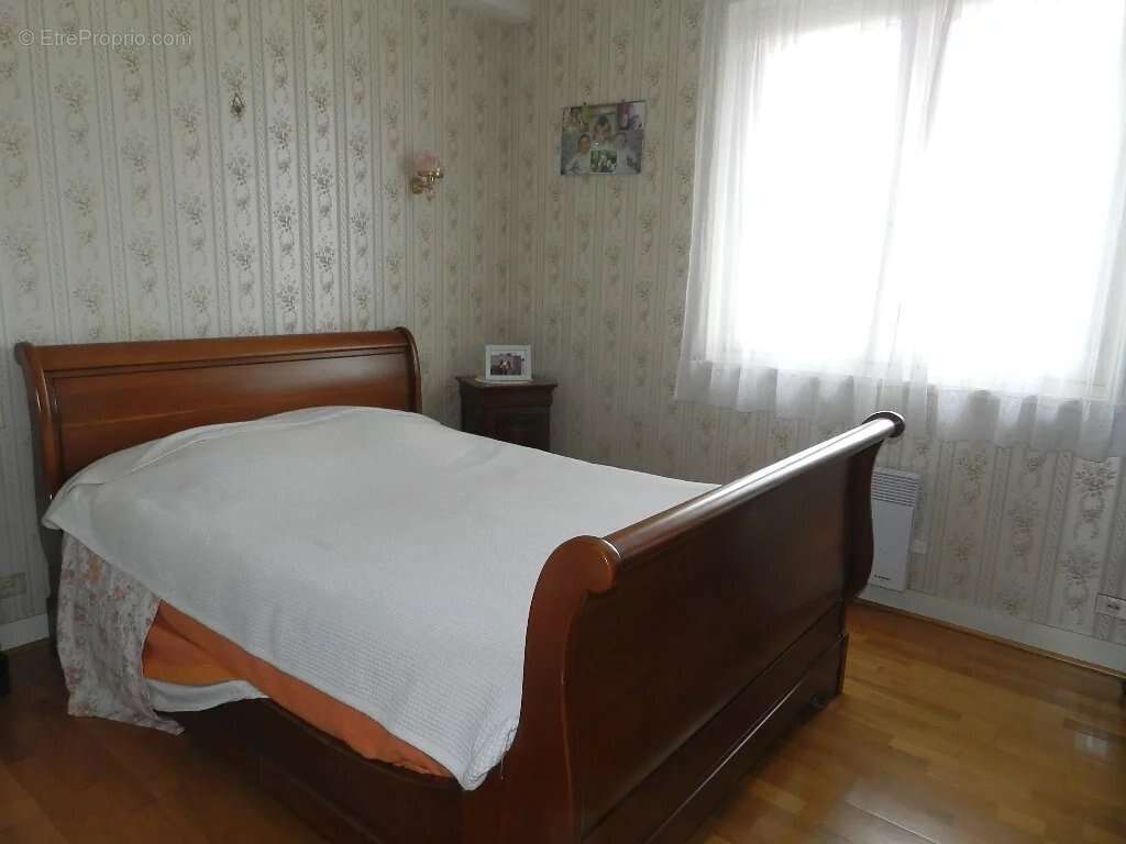 Maison à SAINT-PIERRE-SUR-DIVES