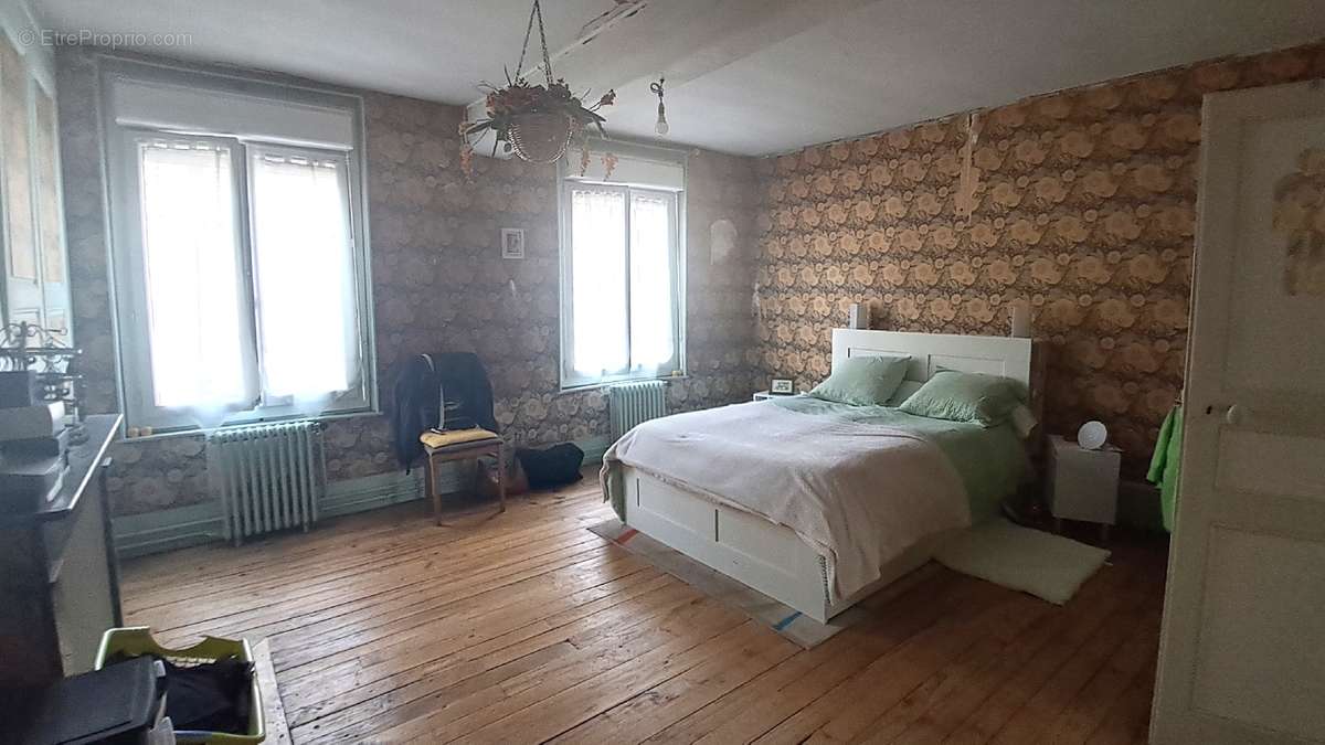 Maison à BREZOLLES