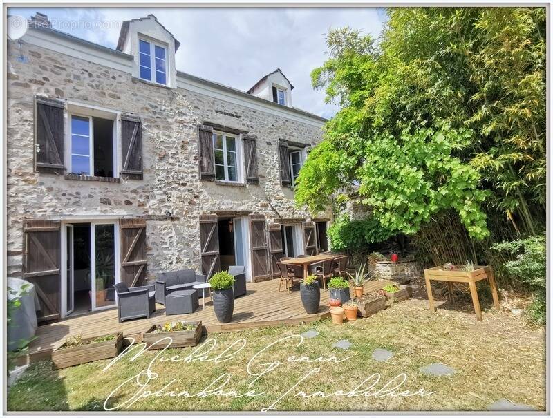 Maison à ENNERY