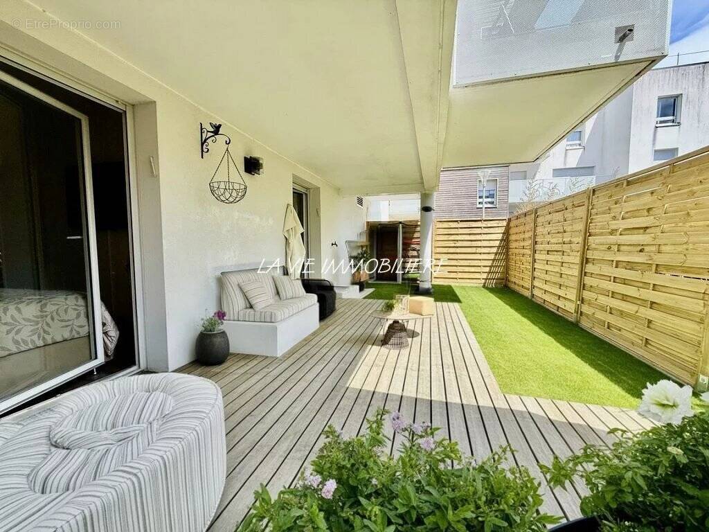 Appartement à LES PAVILLONS-SOUS-BOIS