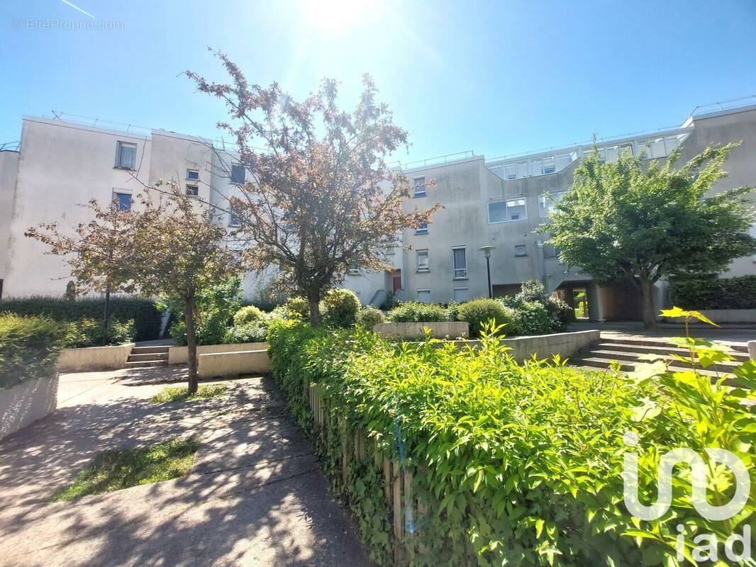Photo 1 - Appartement à LOGNES
