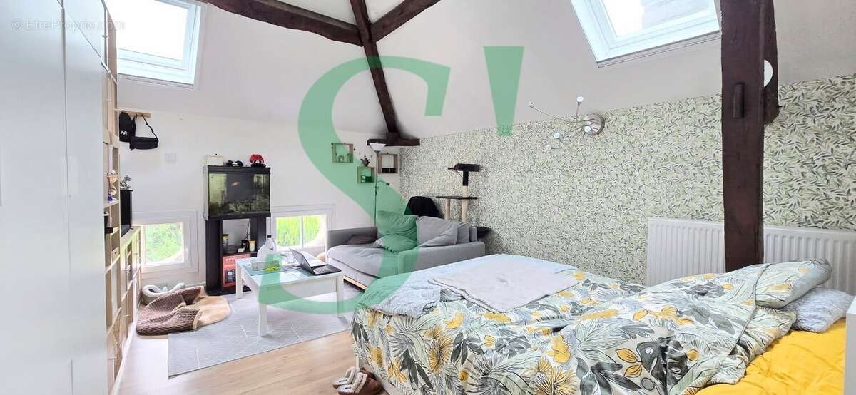 Appartement à CHARS