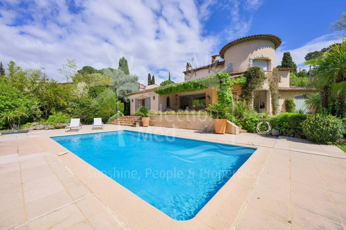 Maison à MOUGINS