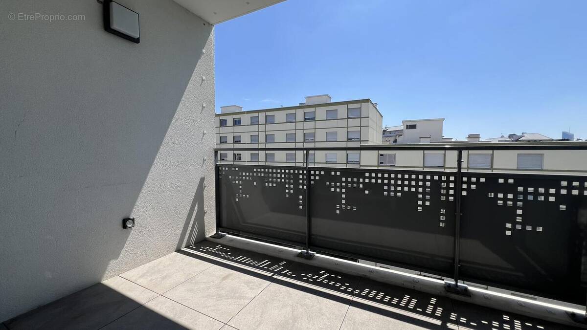 Photo 1 - Appartement à VILLEURBANNE