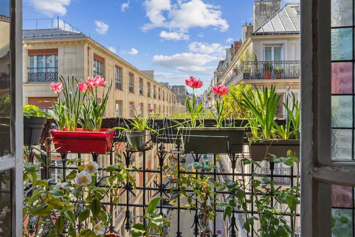 Appartement à PARIS-10E