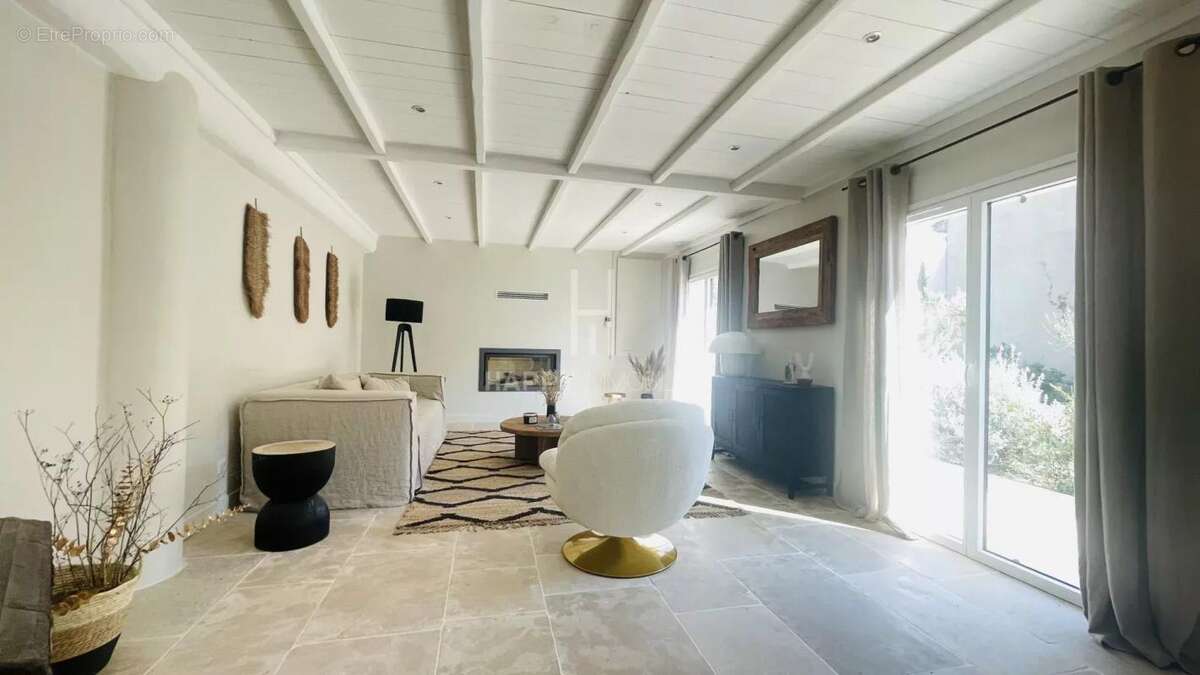 Maison à MAUSSANE-LES-ALPILLES