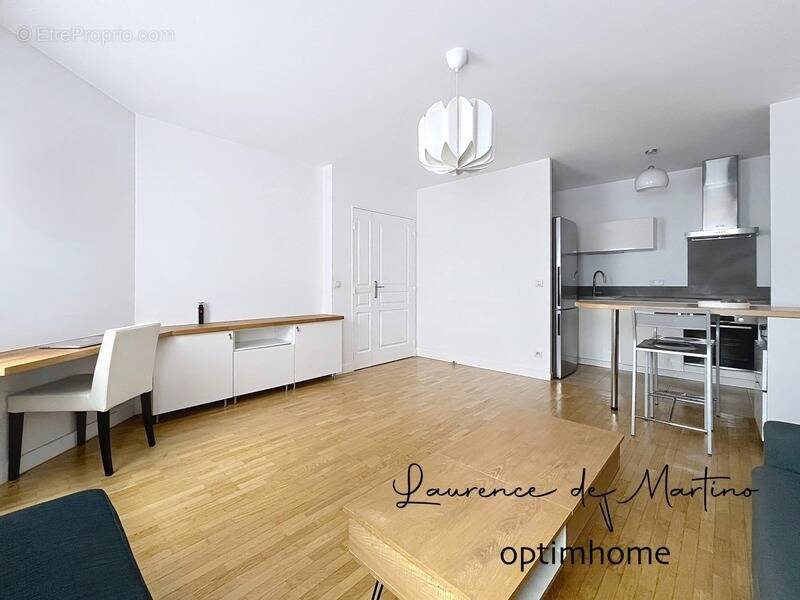 Appartement à LA GARENNE-COLOMBES