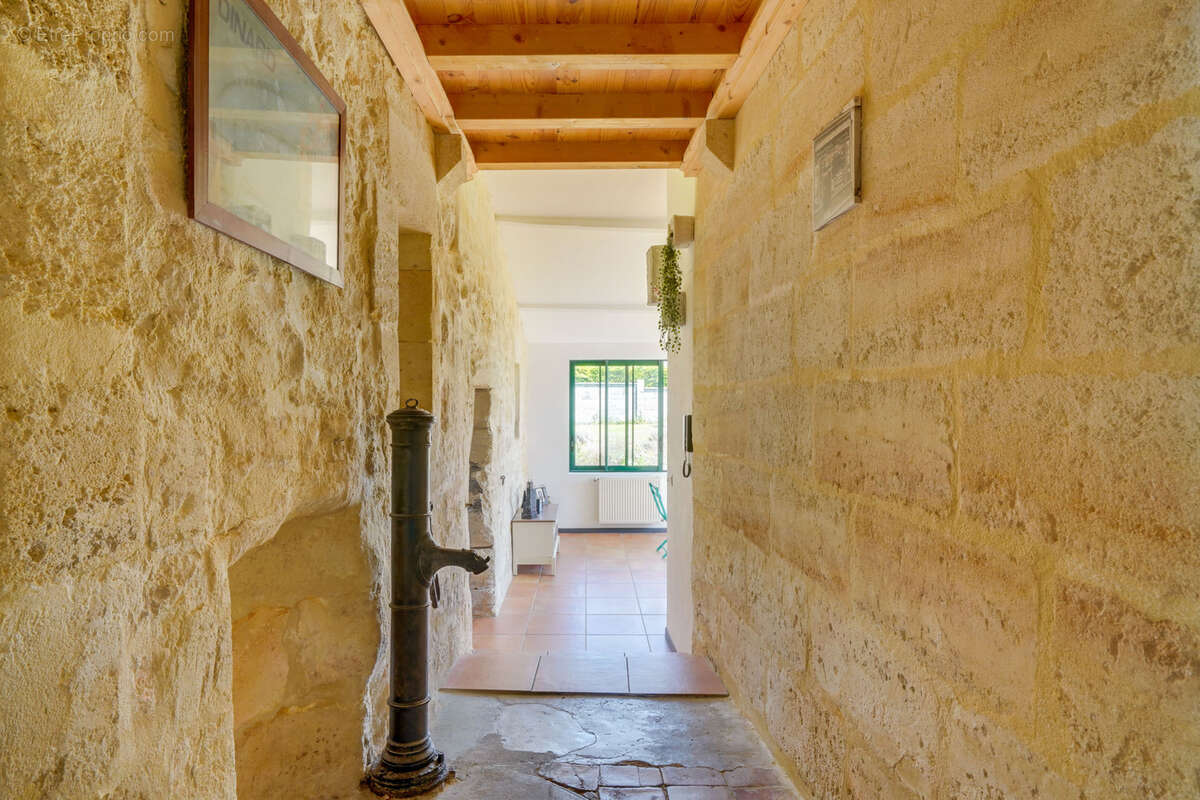 Maison à AUBIE-ET-ESPESSAS
