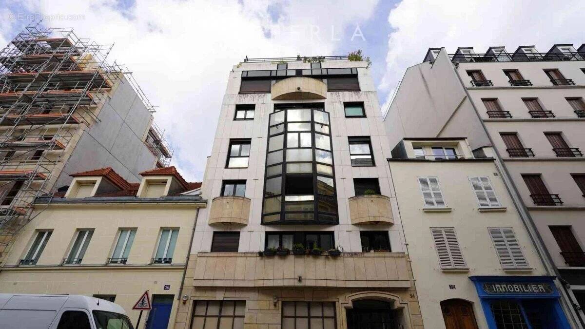 Appartement à PARIS-14E