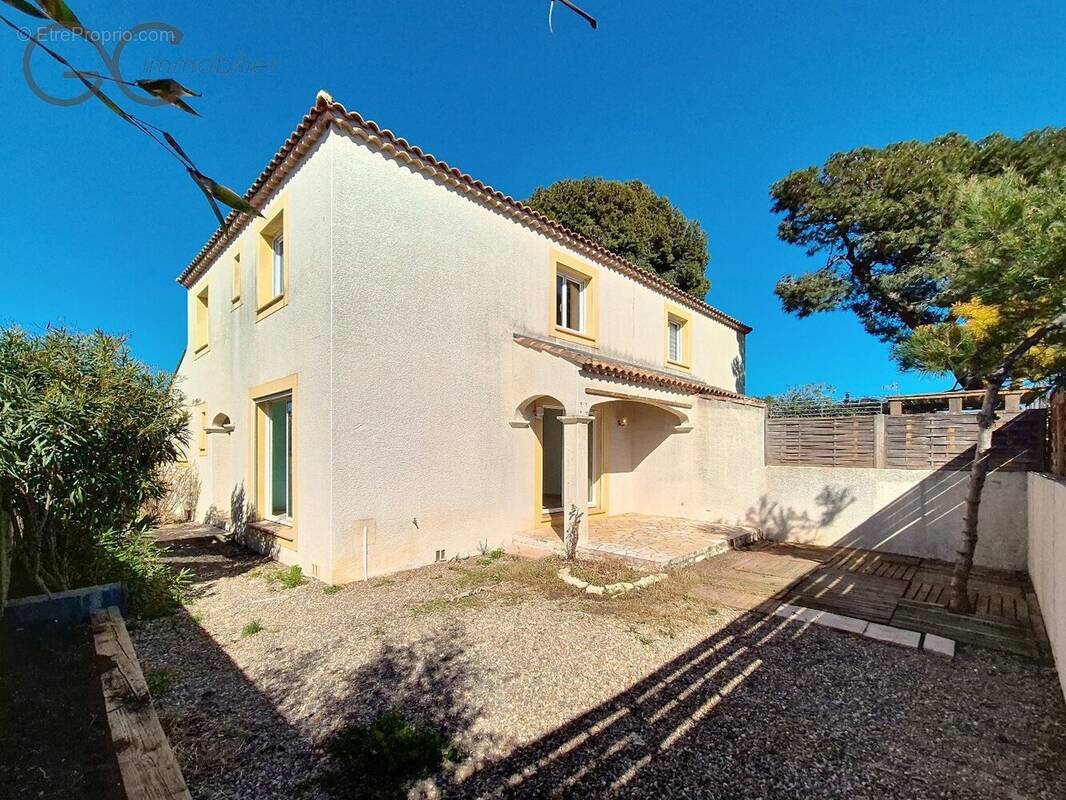 Maison à MONTADY