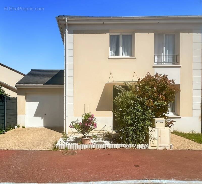 Maison à BRUYERES-SUR-OISE