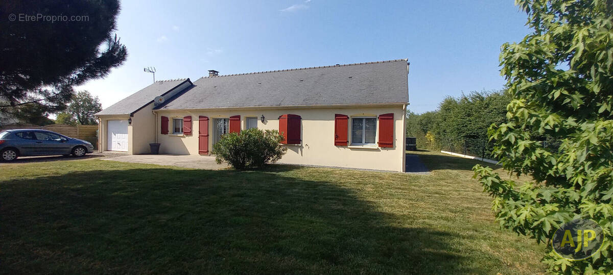 Maison à PETIT-AUVERNE