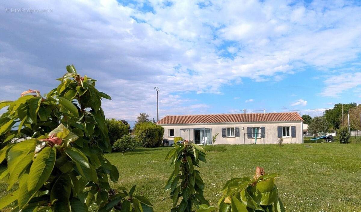 Photo 1 - Maison à ARCHIAC