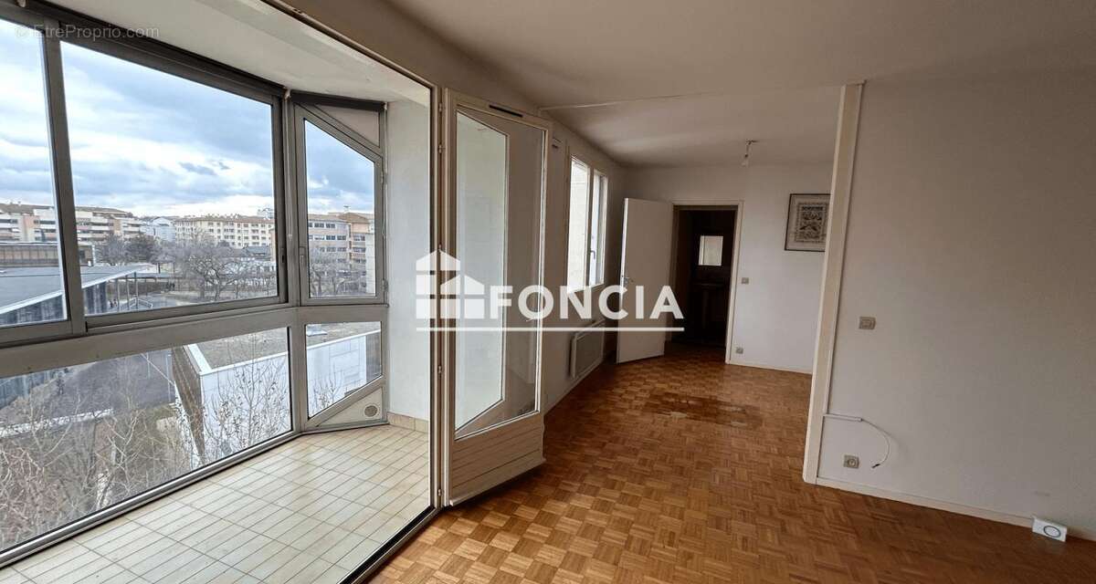 Appartement à LYON-3E