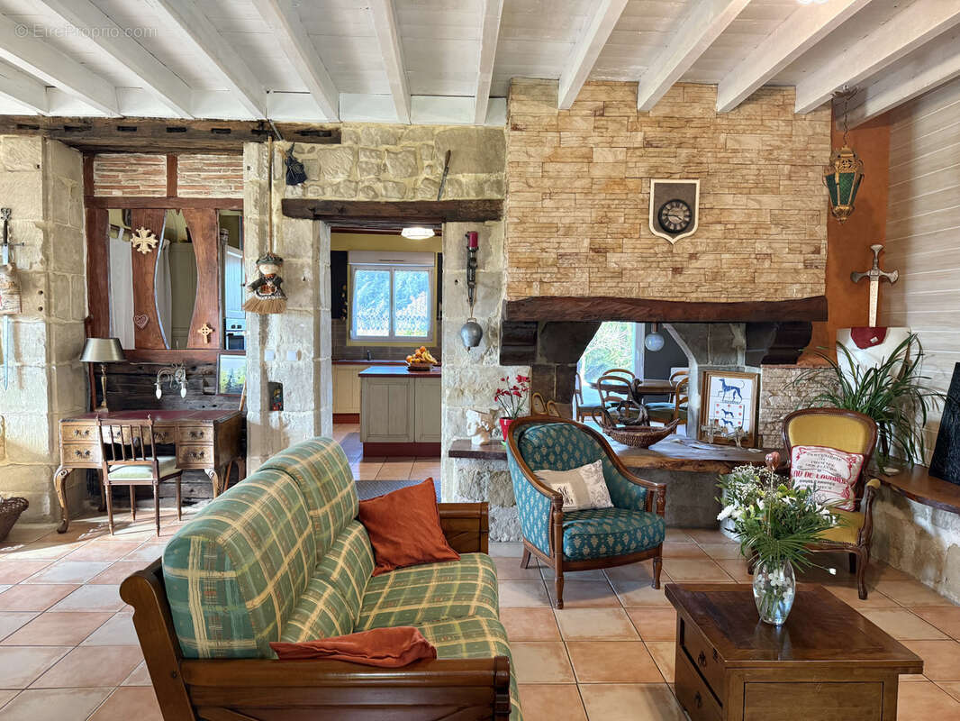 Maison à EYMET