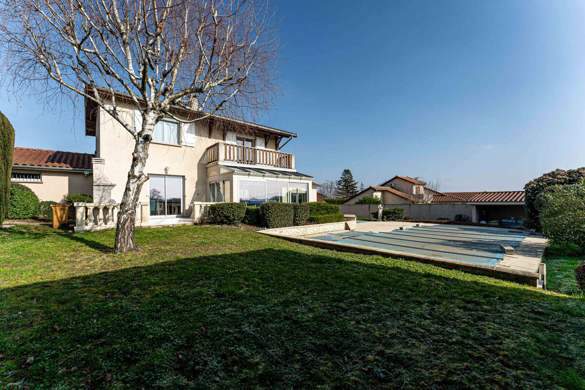 Maison à LUCENAY