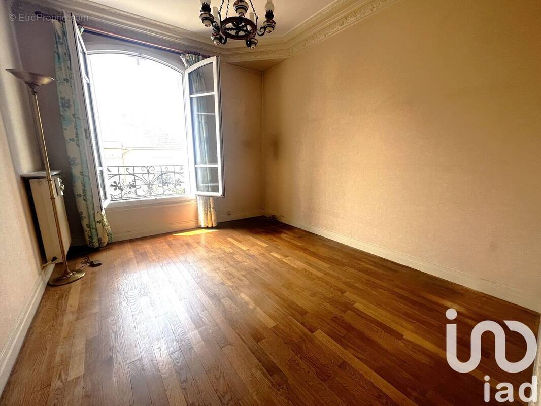 Photo 1 - Appartement à LA GARENNE-COLOMBES