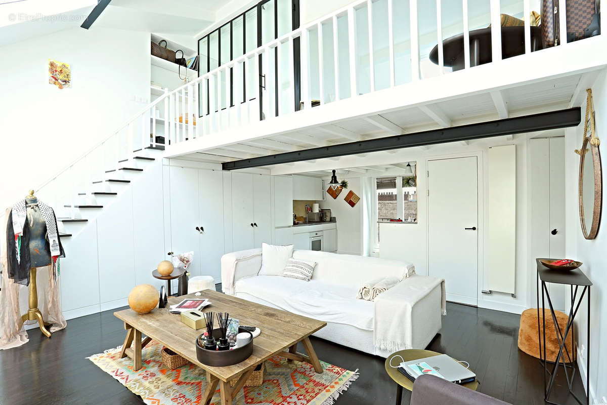 Appartement à PARIS-18E