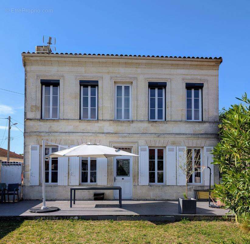 Maison à PAUILLAC