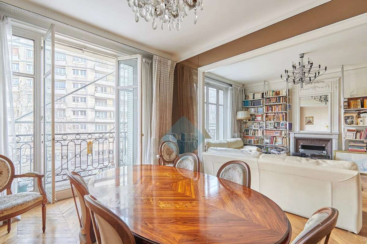 Appartement à PARIS-11E