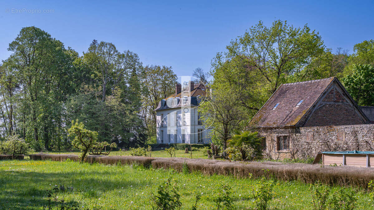 Maison à FONTAINEBLEAU