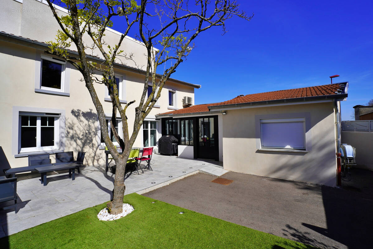 Maison à GRENAY