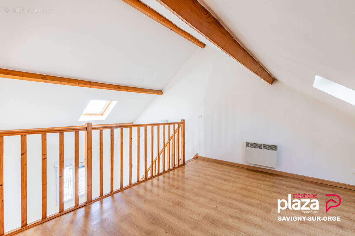 Appartement à SAVIGNY-SUR-ORGE