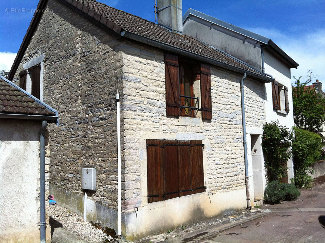 Maison à VELARS-SUR-OUCHE