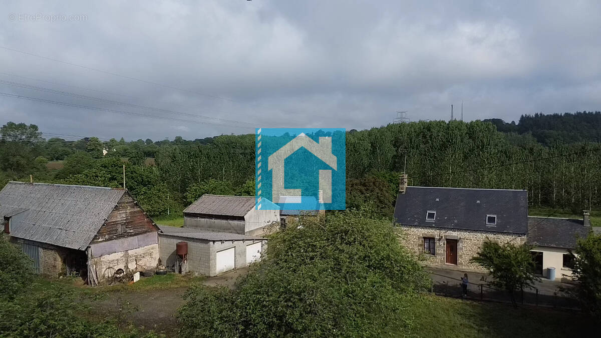 Maison à VILLEDIEU-LES-POELES