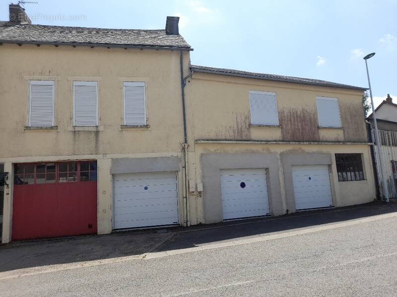 Maison à RIEUPEYROUX
