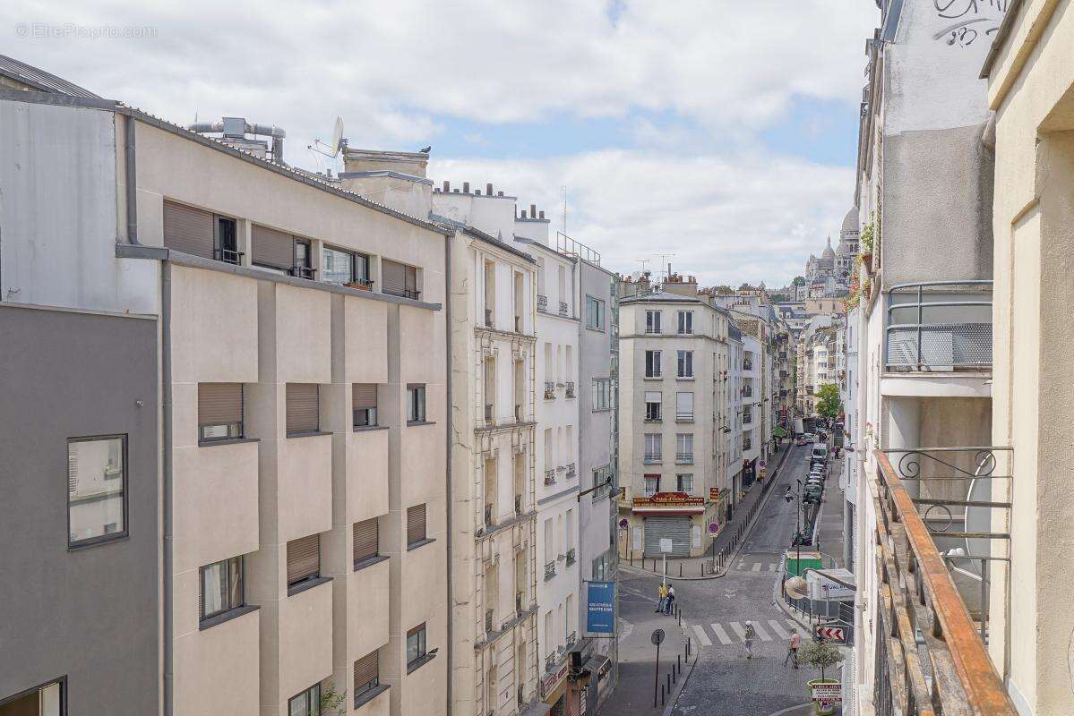 Appartement à PARIS-18E
