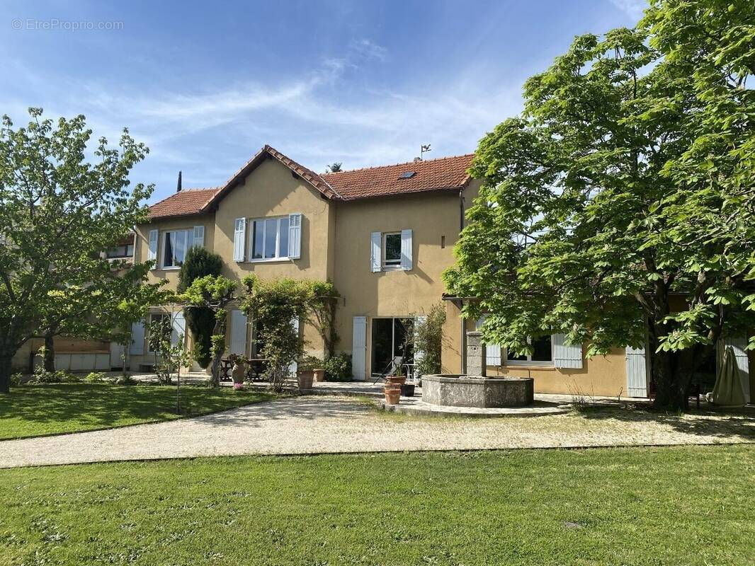 Maison à LES ANGLES