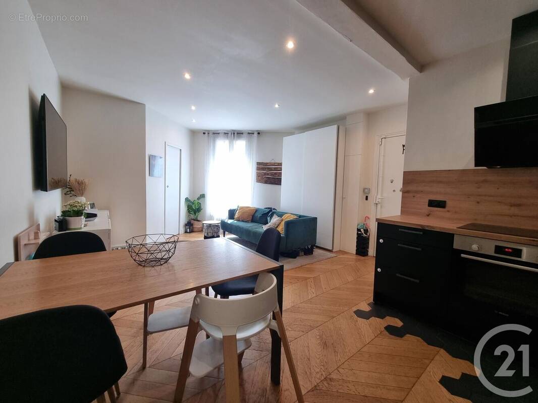 Appartement à SAINT-MAUR-DES-FOSSES