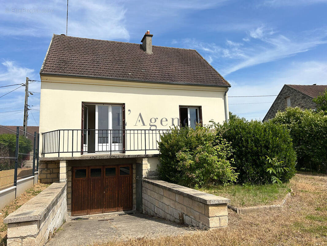Maison à SAINT-LEU-D&#039;ESSERENT
