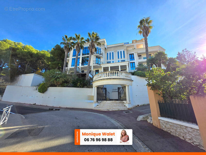 Appartement à CARRY-LE-ROUET