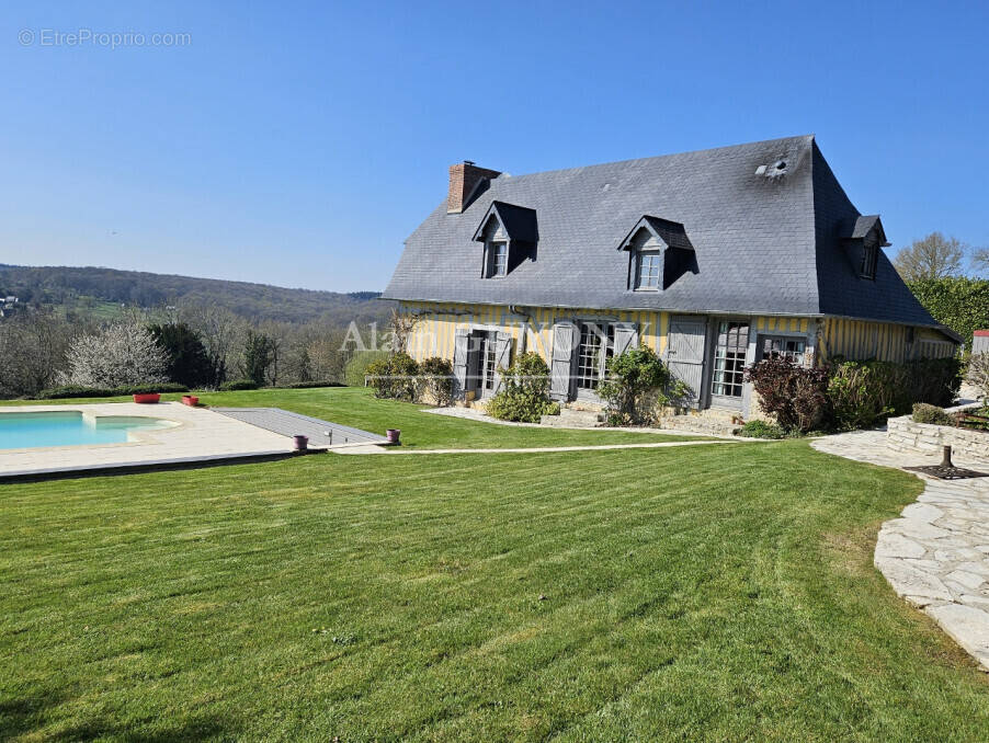 Maison à PONT-L&#039;EVEQUE