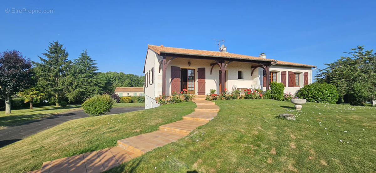 Maison à SOUDAN