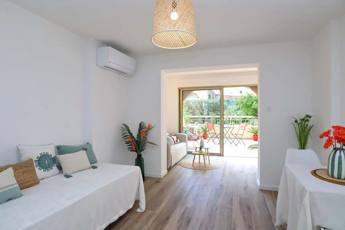 Appartement à HYERES