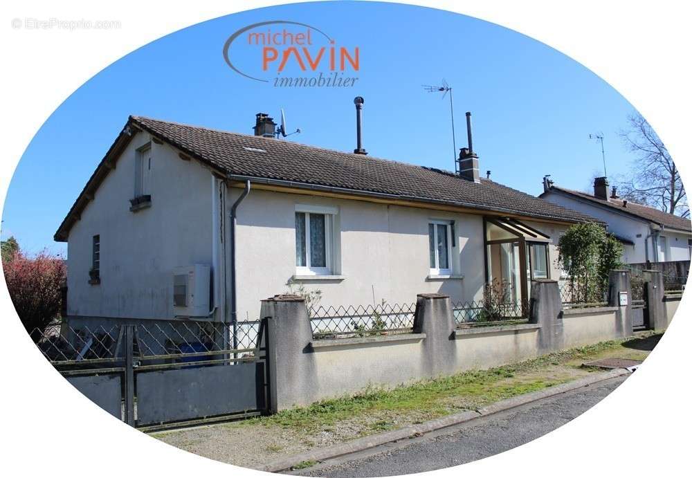 Maison à LE CHAUTAY