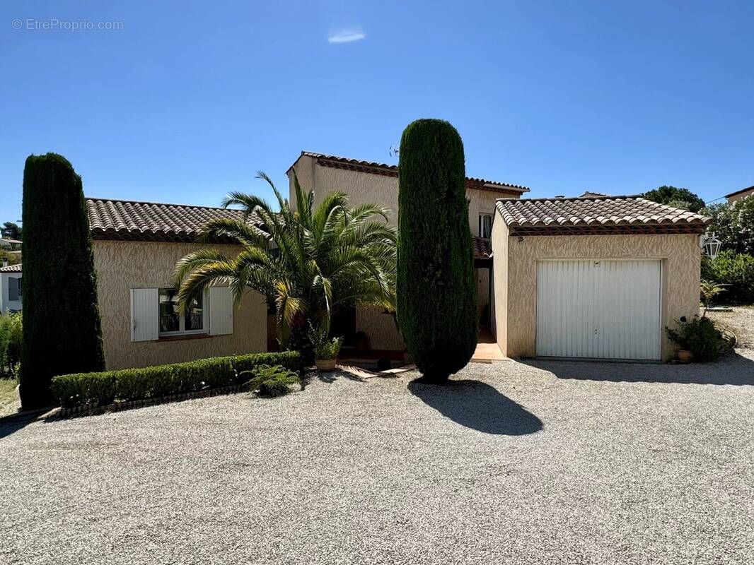 Maison à LE CASTELLET