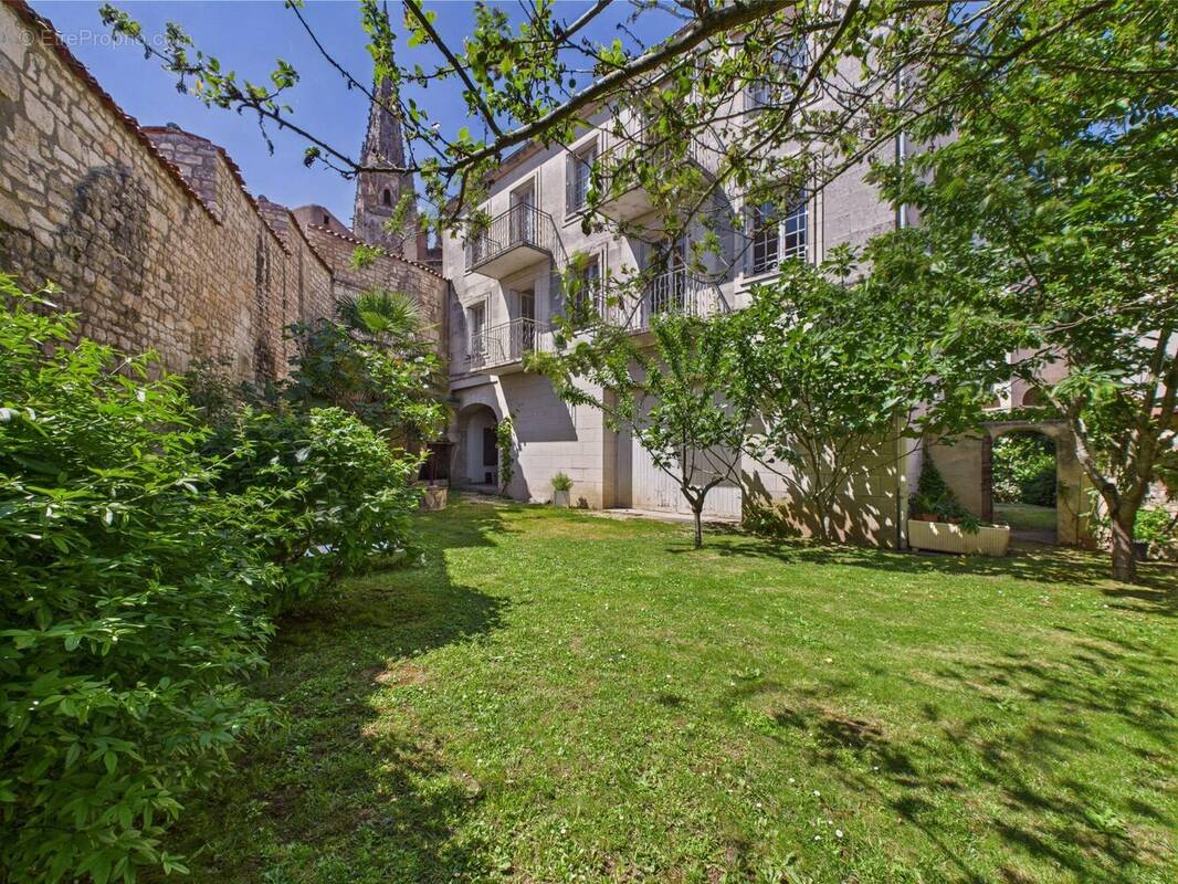Maison à FONTENAY-LE-COMTE