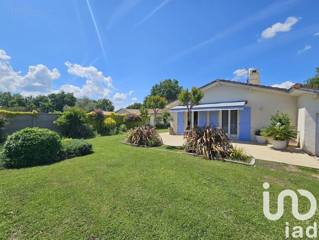 Photo 1 - Maison à MOULIETS-ET-VILLEMARTIN