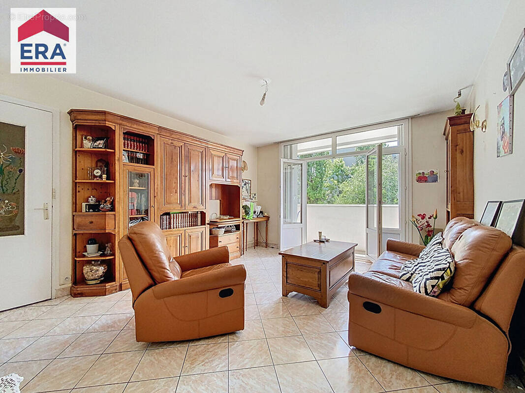 Appartement à IVRY-SUR-SEINE