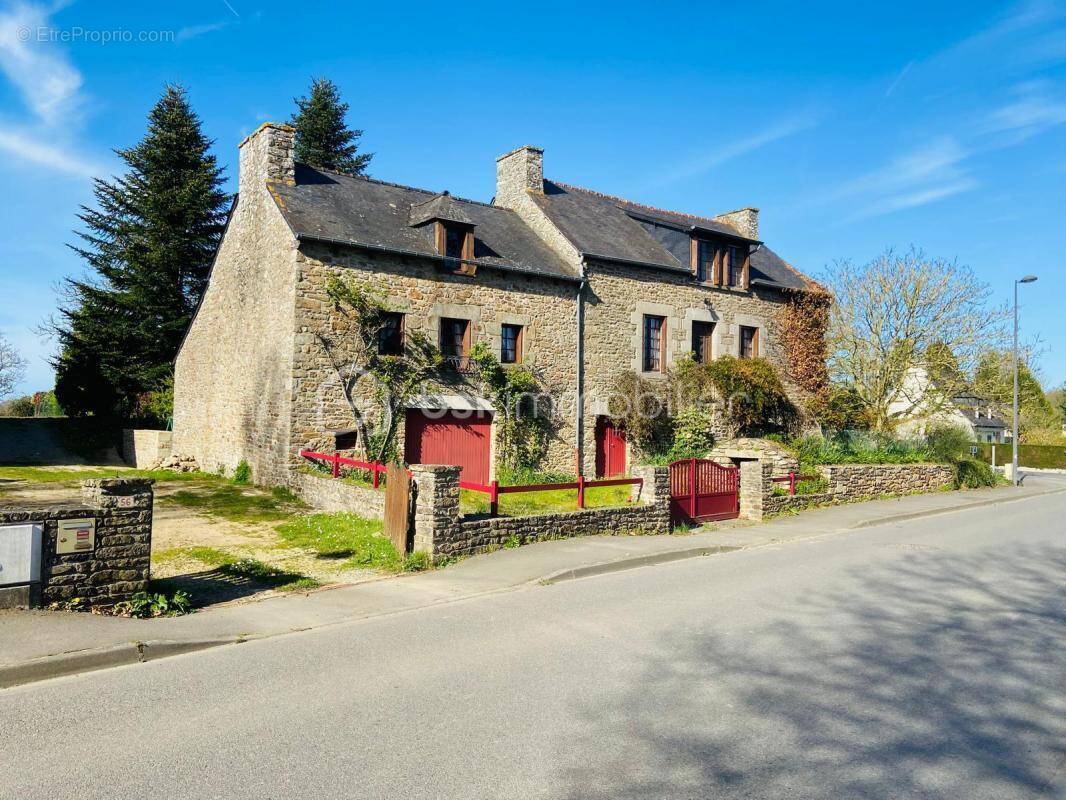 Maison à PLOUER-SUR-RANCE