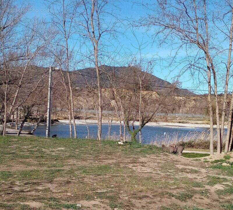 Terrain à MILLAS